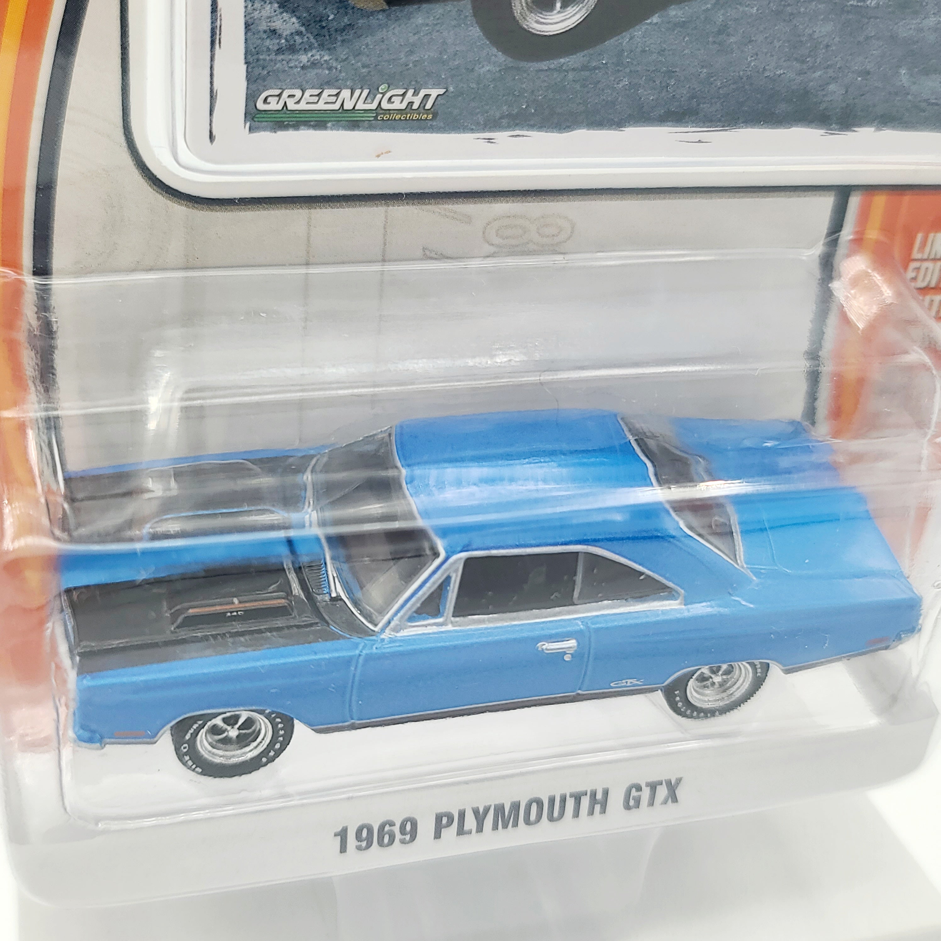 GreenLight '69 Plymouth GTX w/ Trading Card - 1:64, Blue Fire (2015 GL Muscle Series 13)